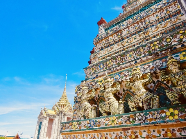 【冬のタイ語】「寒い」や「明けましておめでとう」を伝える雑談フレーズ集！カタカナ読み付きで初心者も安心